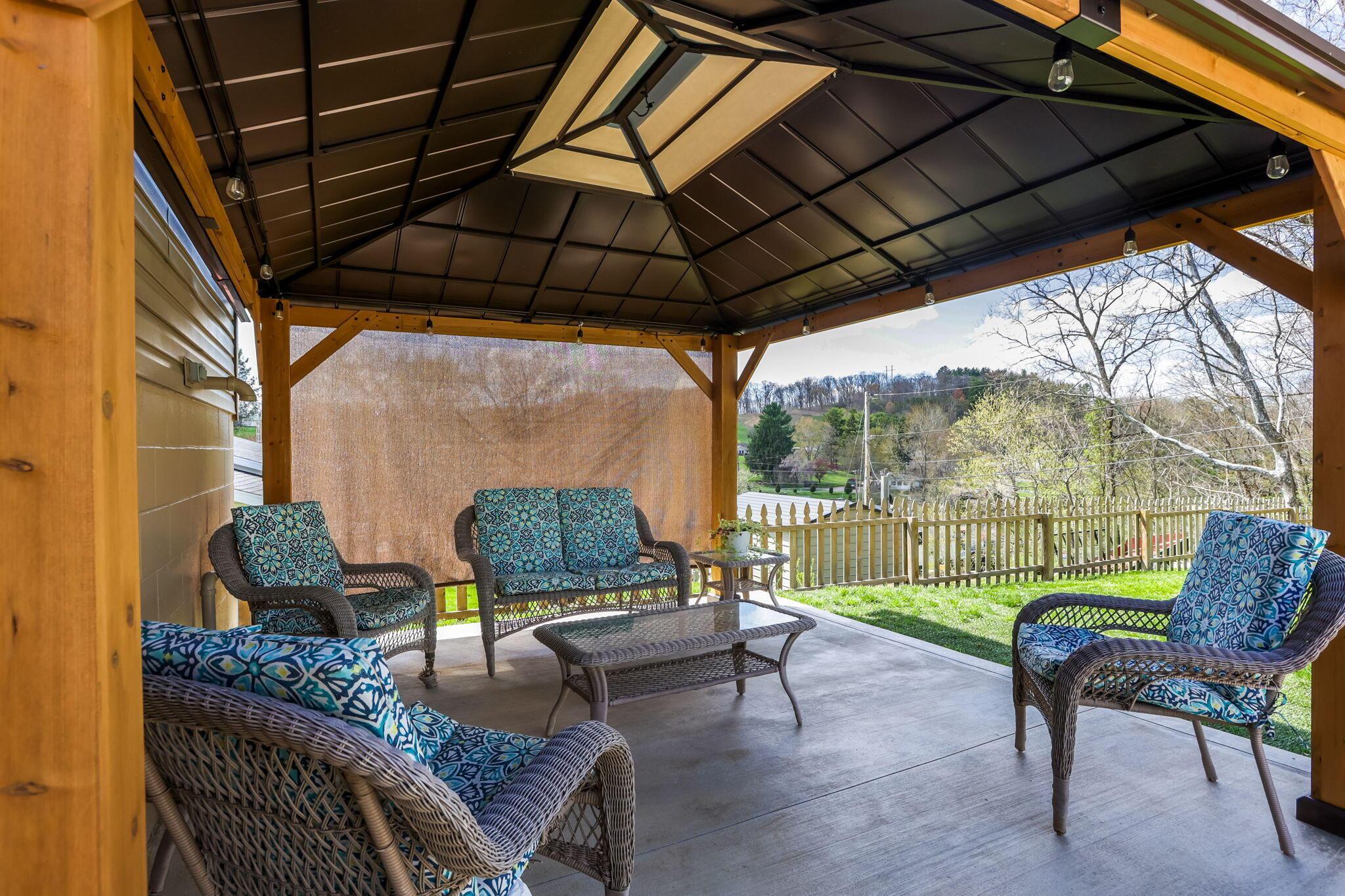 949 Betty Avenue, Logan, Ohio image 36