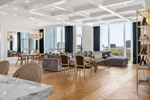 Photo of 250 W Spring Street 1114 #1114, Columbus, OH 43215 (MLS # 226001494)