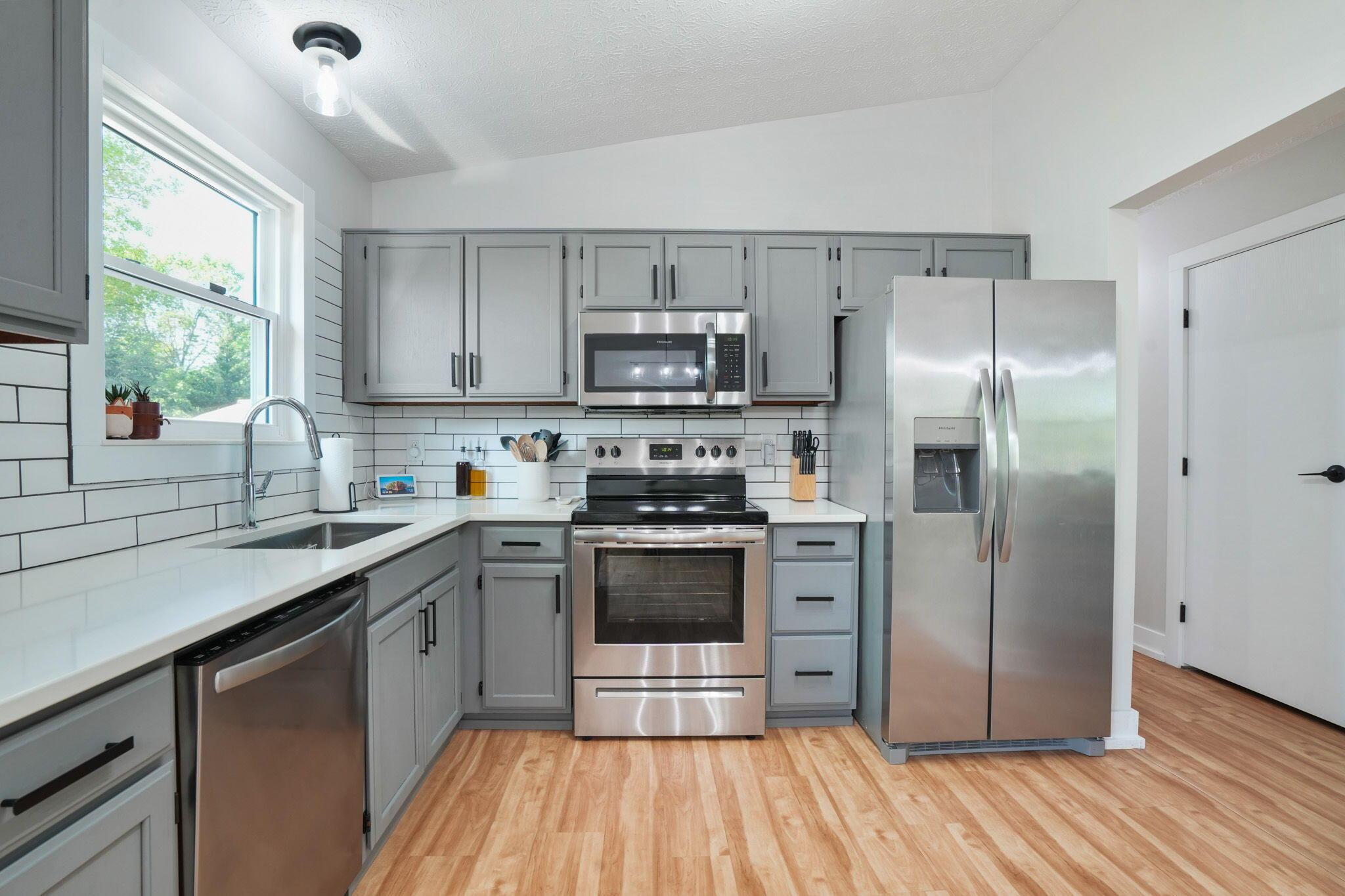5133 Hidden View Drive, Hilliard, Ohio image 18