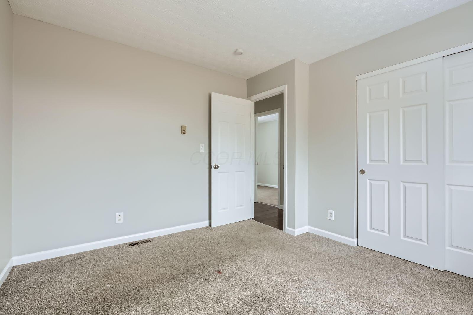 3325 E Deshler Avenue, Columbus, Ohio image 7