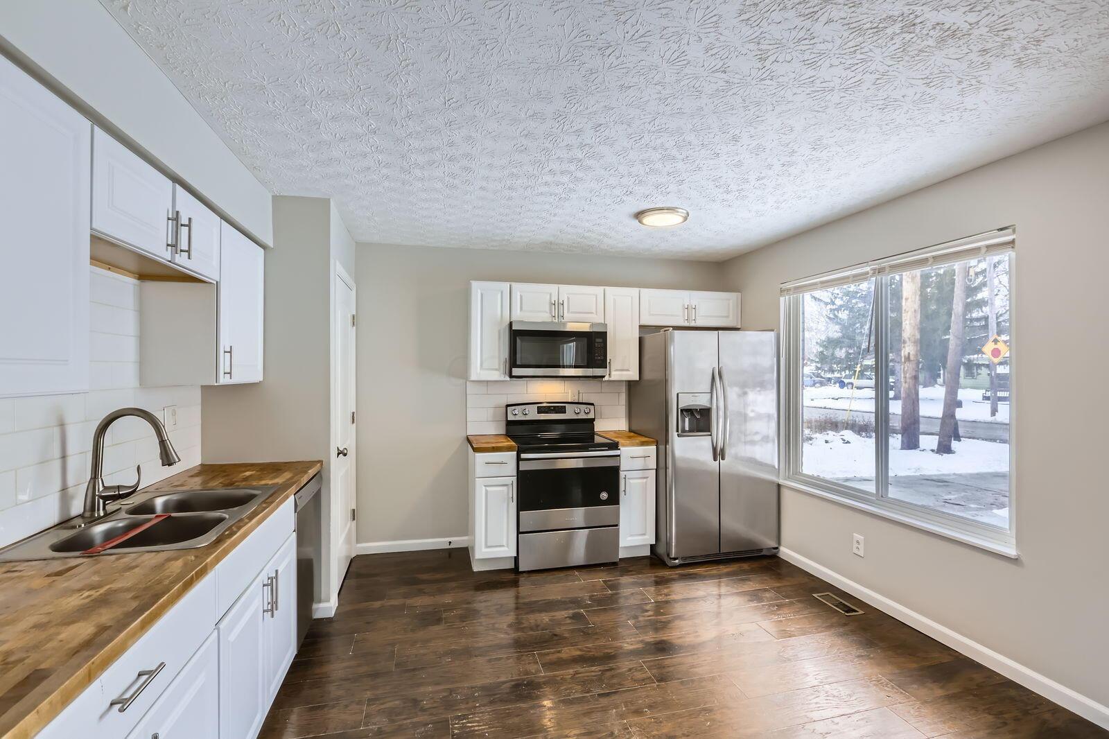 3325 E Deshler Avenue, Columbus, Ohio image 5