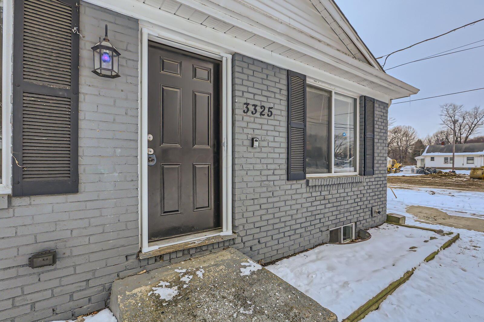 3325 E Deshler Avenue, Columbus, Ohio image 2