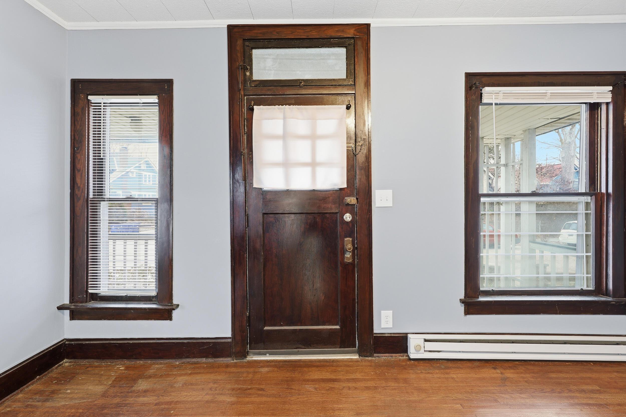 2458 Deming Avenue 2458