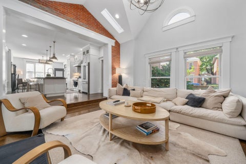 Tiny photo for 702 S 6th Street, Columbus, OH 43201 (MLS # 226039880)