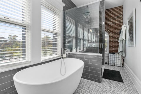 Tiny photo for 702 S 6th Street, Columbus, OH 43201 (MLS # 226039880)