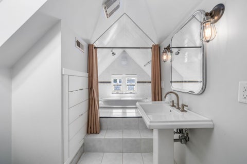 Tiny photo for 702 S 6th Street, Columbus, OH 43201 (MLS # 226039880)