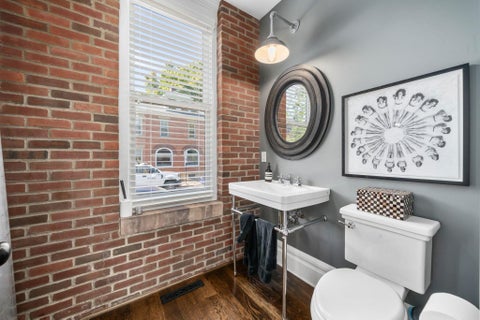 Tiny photo for 702 S 6th Street, Columbus, OH 43201 (MLS # 226039880)