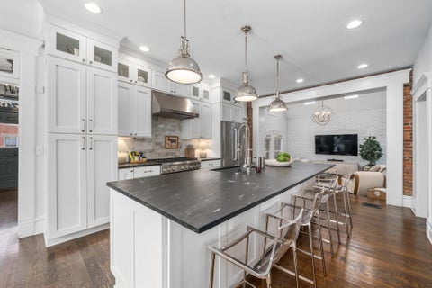 Tiny photo for 702 S 6th Street, Columbus, OH 43201 (MLS # 226039880)