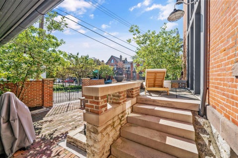 Tiny photo for 702 S 6th Street, Columbus, OH 43201 (MLS # 226039880)