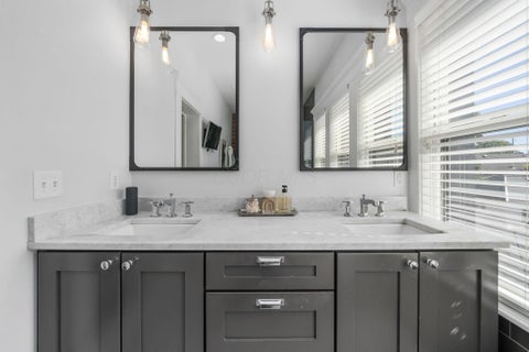 Tiny photo for 702 S 6th Street, Columbus, OH 43201 (MLS # 226039880)