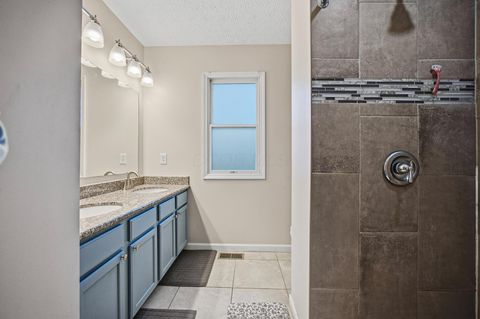 Tiny photo for 539 Scioto Meadows Boulevard, Grove City, OH 43123 (MLS # 225045354)