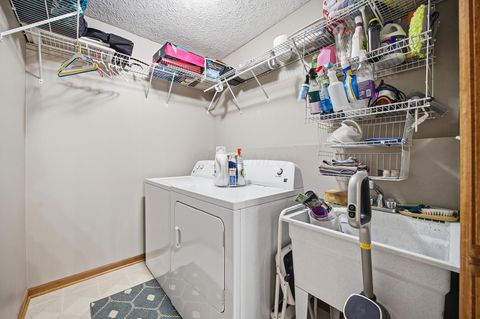 Tiny photo for 539 Scioto Meadows Boulevard, Grove City, OH 43123 (MLS # 225045354)