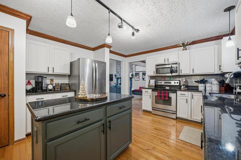 Tiny photo for 539 Scioto Meadows Boulevard, Grove City, OH 43123 (MLS # 225045354)