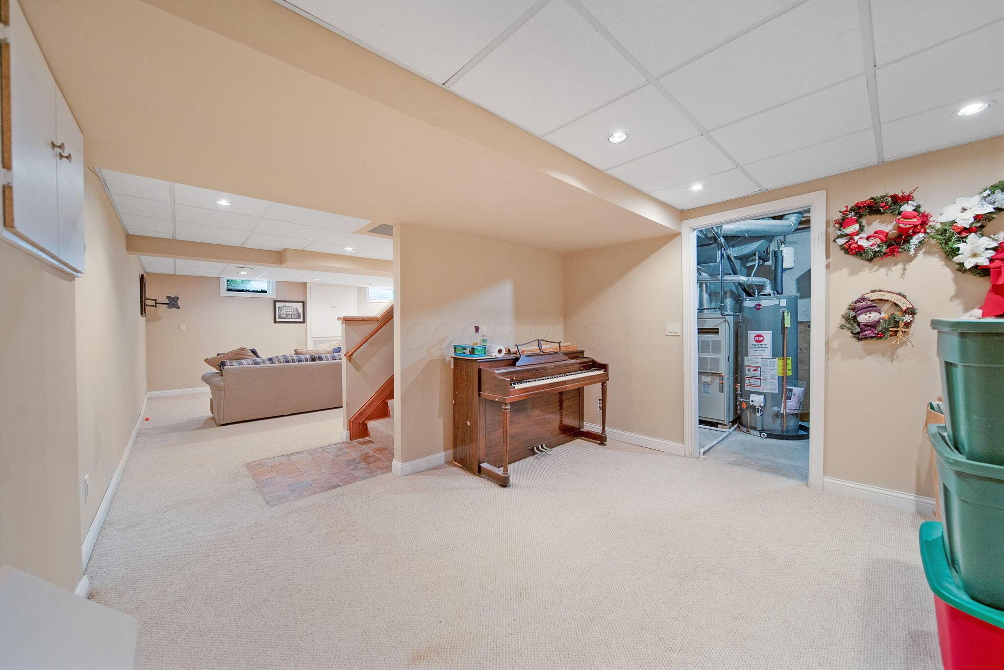 6180 Storm Haven Court, Lewis Center, Ohio image 40