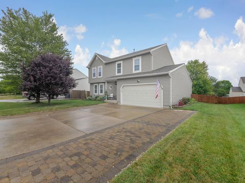 Photo of 3704 Carlotta Street, Grove City, OH 43123 (MLS # 225040547) Photo of 3704 Carlotta Street, Grove City, OH 43123 (MLS # 225040547)