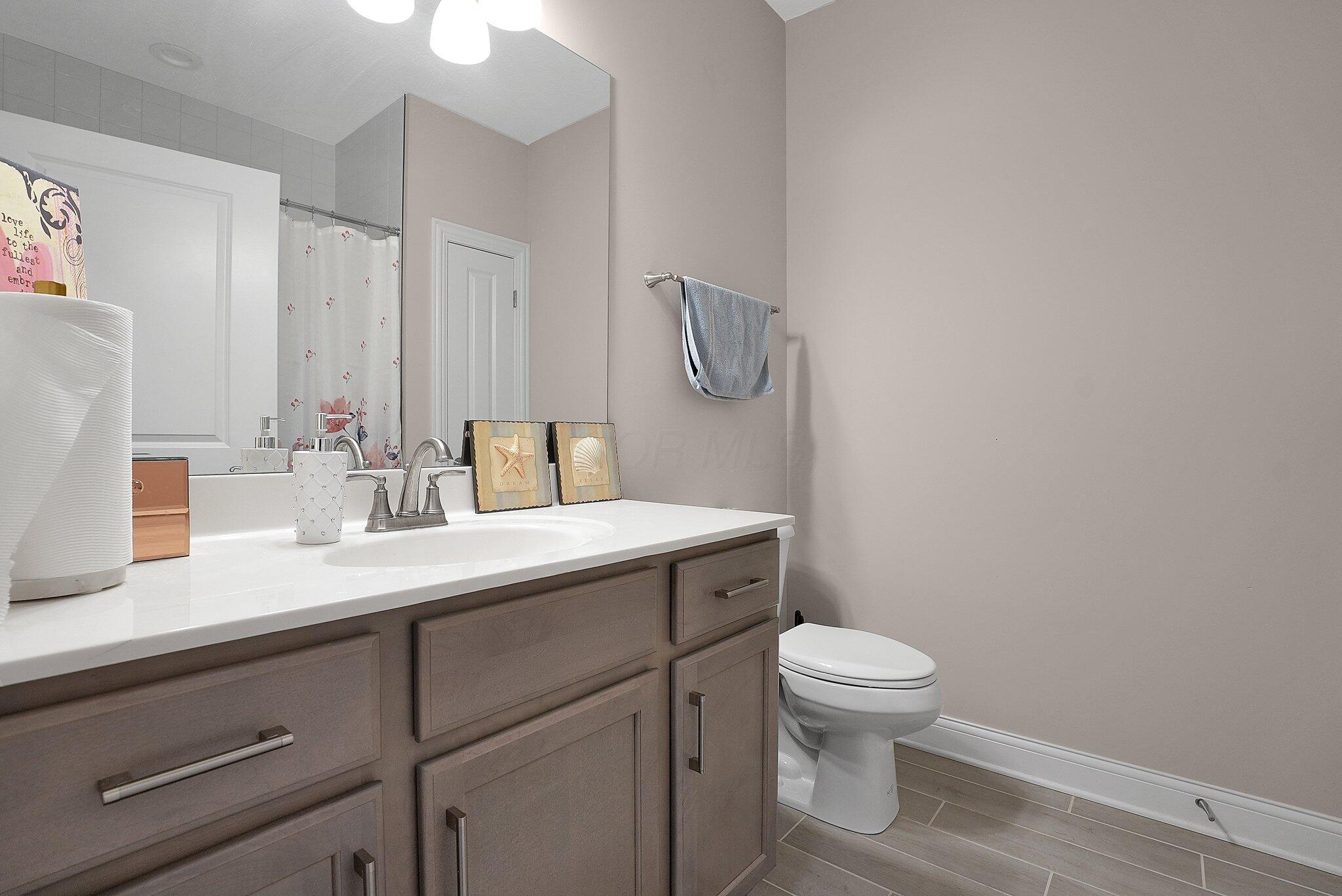 6241 Buck Ridge Road, Dublin, Ohio image 31