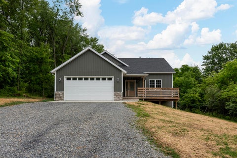 Photo of 196 N Ridge Heights Drive, Howard, OH 43028 (MLS # 226024393)
