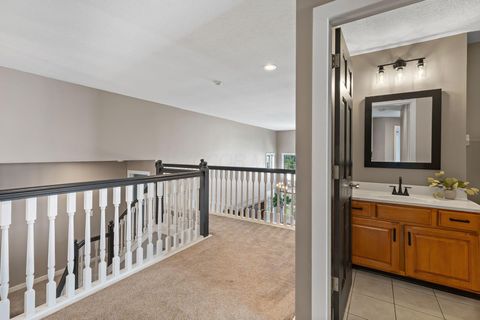 Tiny photo for 5806 Barbara Drive, Hilliard, OH 43026 (MLS # 225039504)
