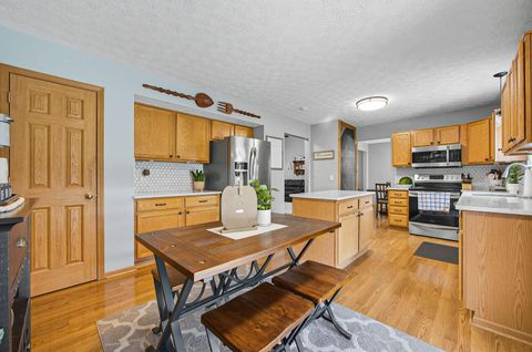 Tiny photo for 6109 Nasby Drive, Galloway, OH 43119 (MLS # 225037399)