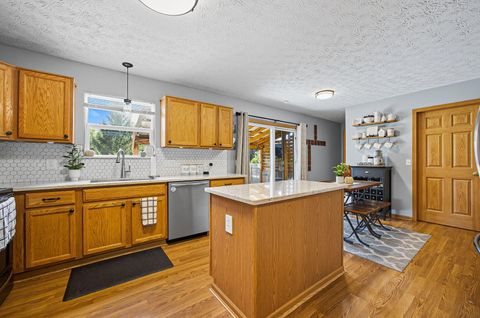 Tiny photo for 6109 Nasby Drive, Galloway, OH 43119 (MLS # 225037399)