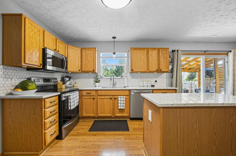 Tiny photo for 6109 Nasby Drive, Galloway, OH 43119 (MLS # 225037399)