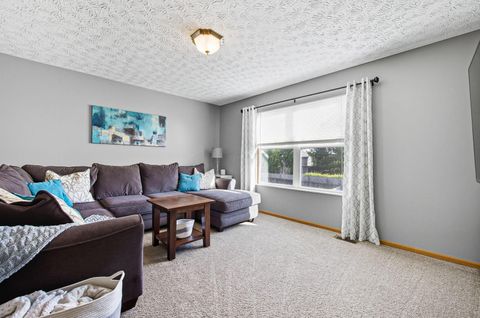 Tiny photo for 6109 Nasby Drive, Galloway, OH 43119 (MLS # 225037399)