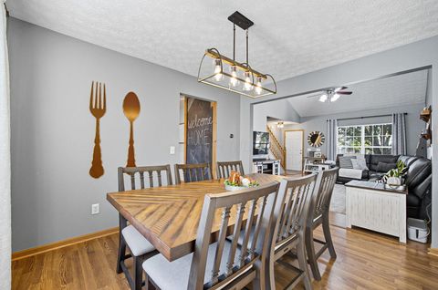 Tiny photo for 6109 Nasby Drive, Galloway, OH 43119 (MLS # 225037399)
