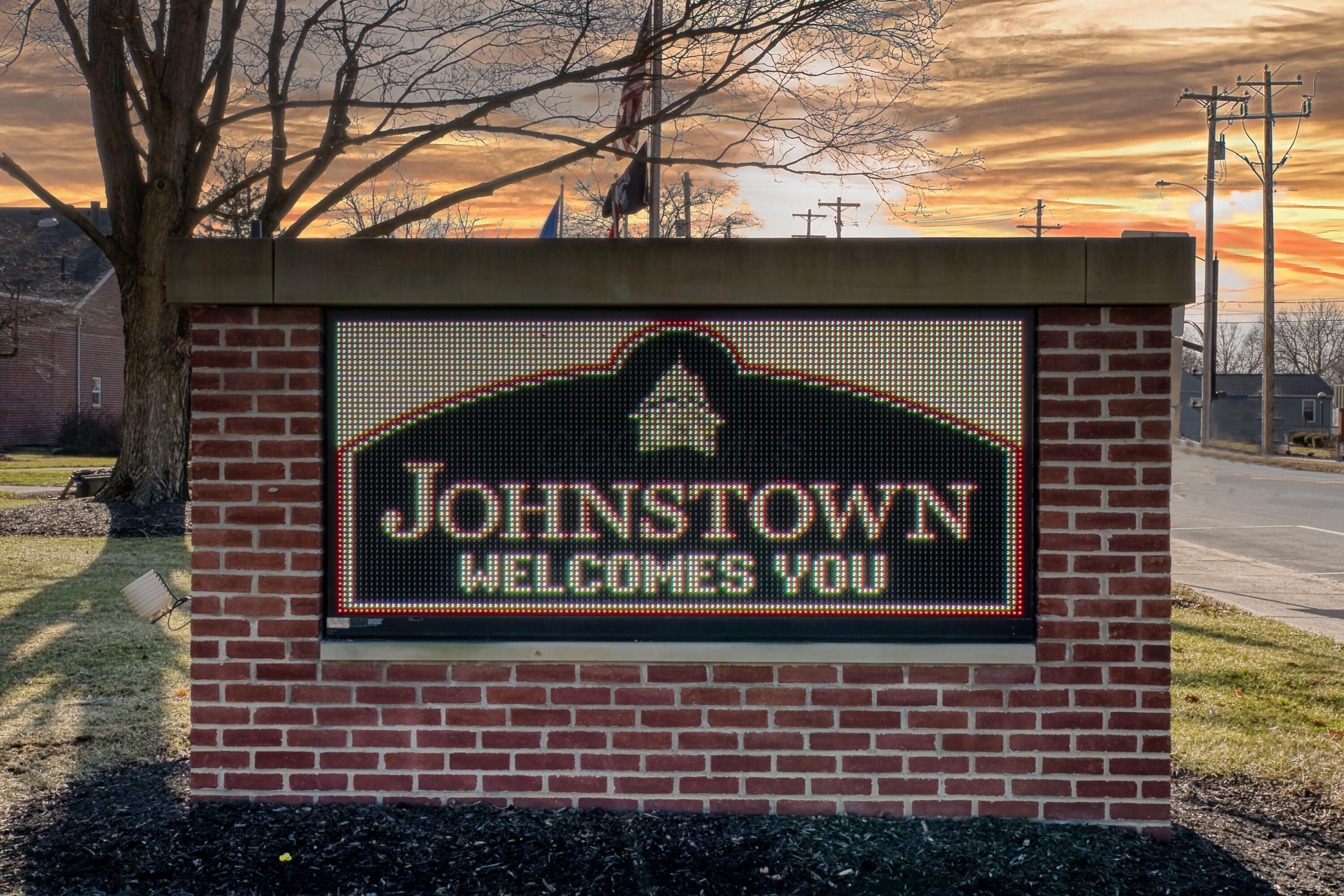 371 Buena Vista Drive, Johnstown, Ohio image 2