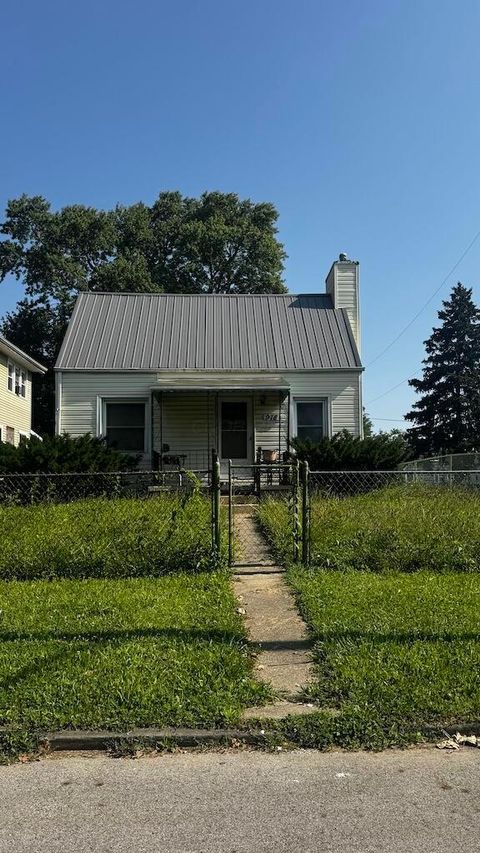 Photo of 978 E 18th Avenue, Columbus, OH 43211 (MLS # 226028008)