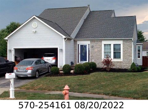 Homes For Sale - 261 Westmark Court<br/> Galloway, OH 43119