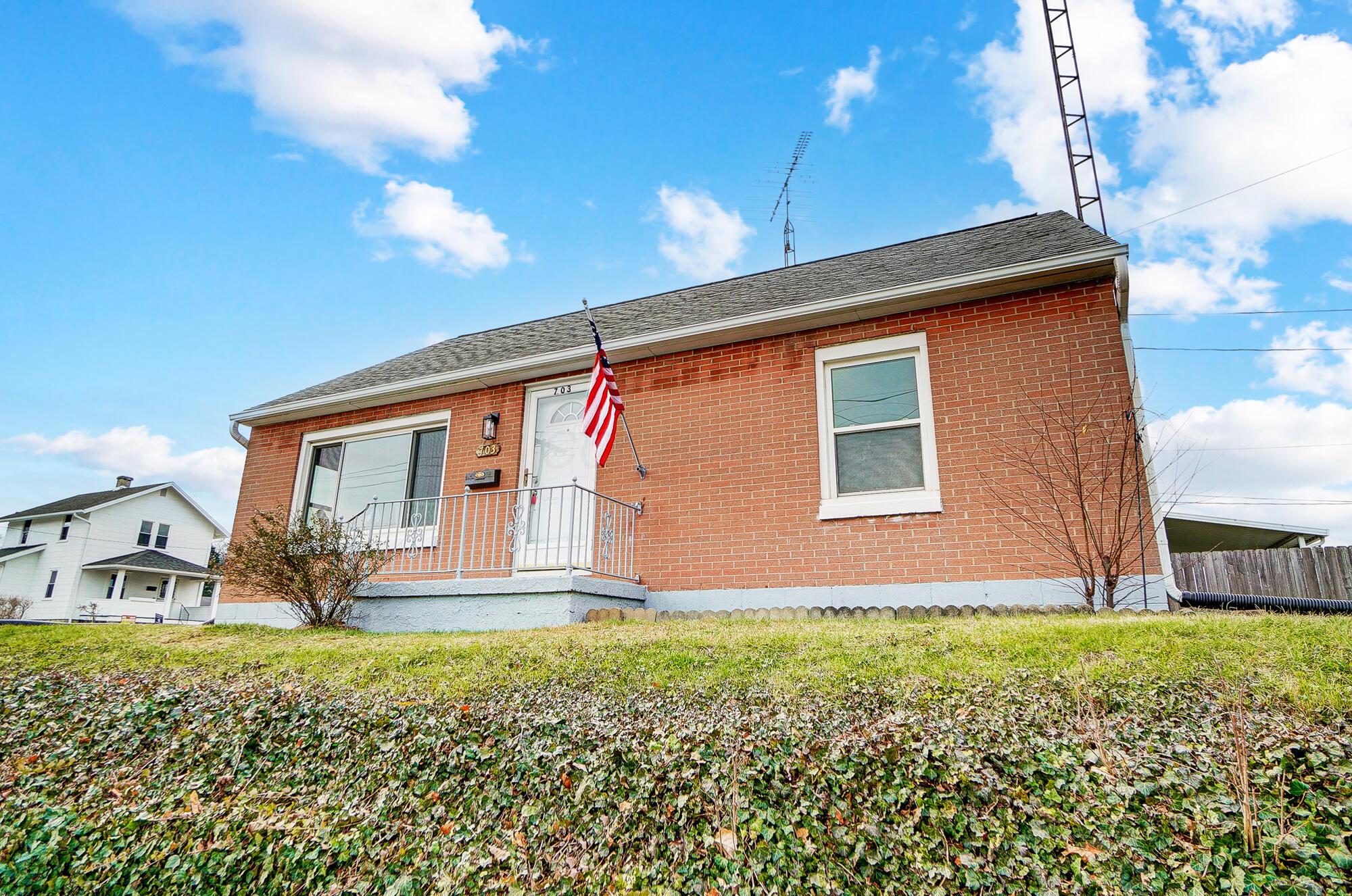 703 N Burnett Road, Springfield, Ohio image 35