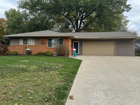 Photo of 5414 Vinewood Court, Columbus, OH 43229 (MLS # 225040275)