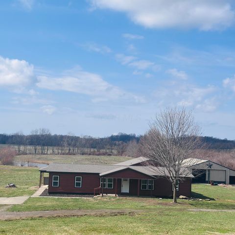 Homes For Sale - 12183 Young Road<br/> Amanda, OH 43102