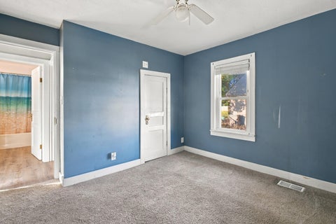 Tiny photo for 33 W Postal Avenue, Newark, OH 43055 (MLS # 226039866)