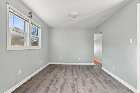 Tiny photo for 33 W Postal Avenue, Newark, OH 43055 (MLS # 226039866)