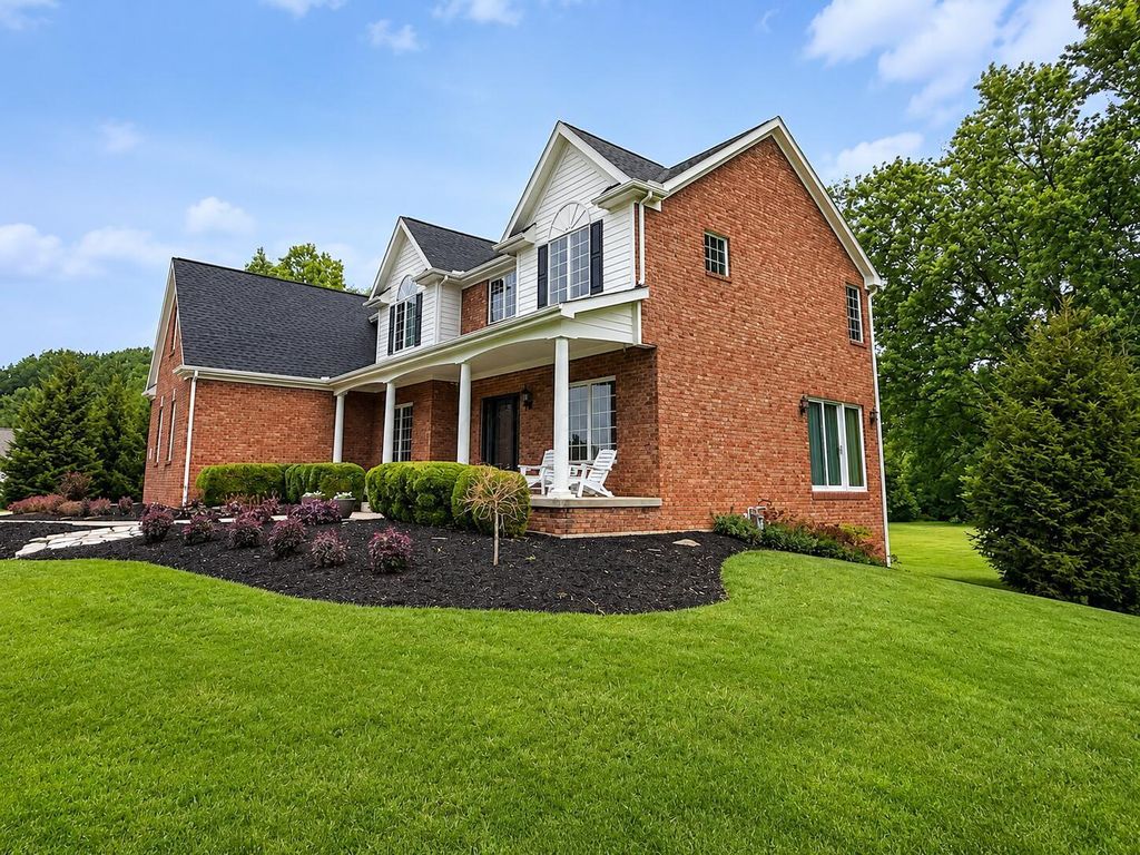 Photo of 6820 Ohio Canal Court NW, Canal Winchester, OH 43110 (MLS # 226023002)