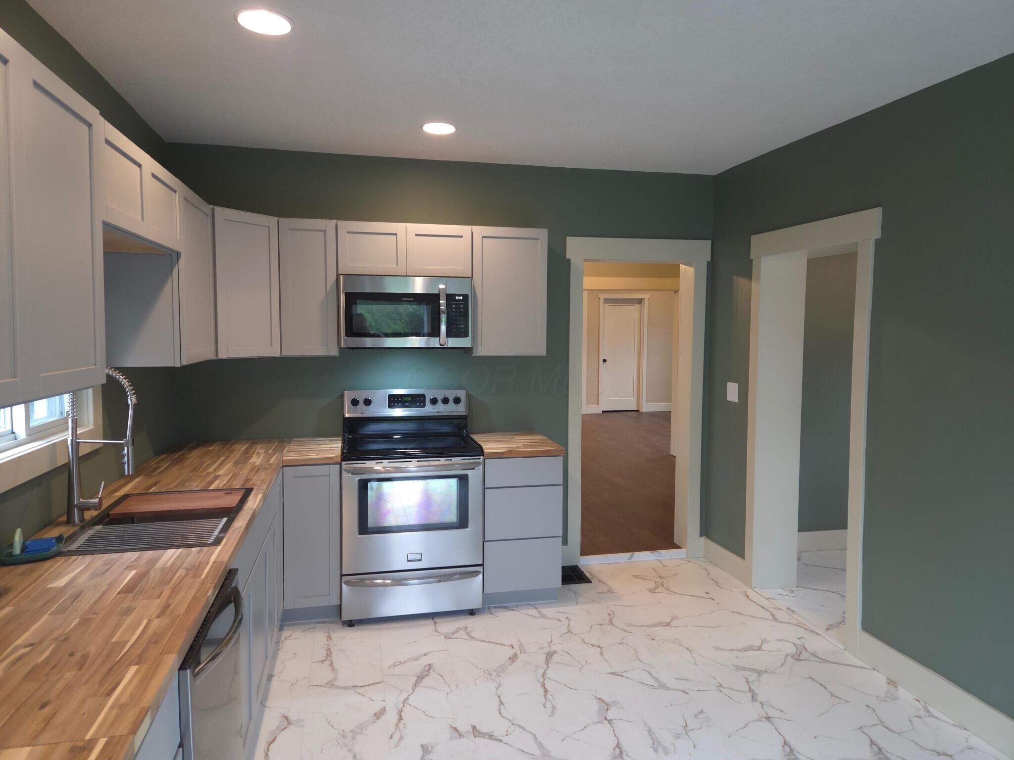 1113 Hurd Avenue, Findlay, Ohio image 6