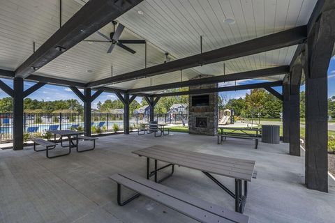 Tiny photo for 364 Oakmont Drive, Commercial Point, OH 43116 (MLS # 226017612)