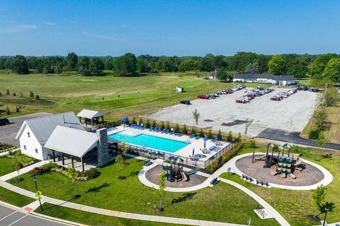 Tiny photo for 364 Oakmont Drive, Commercial Point, OH 43116 (MLS # 226017612)
