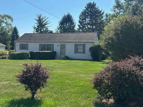 Tiny photo for 1301 Old Henderson Road, Columbus, OH 43220 (MLS # 226000758)