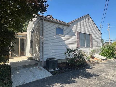 Tiny photo for 1301 Old Henderson Road, Columbus, OH 43220 (MLS # 226000758)