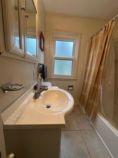 Tiny photo for 1301 Old Henderson Road, Columbus, OH 43220 (MLS # 226000758)