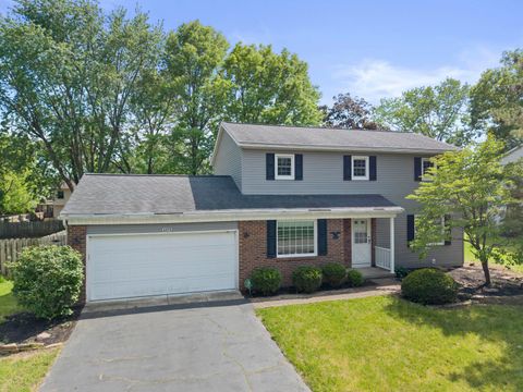 Photo of 6579 Glacier Avenue, Reynoldsburg, OH 43068 (MLS # 226016720)