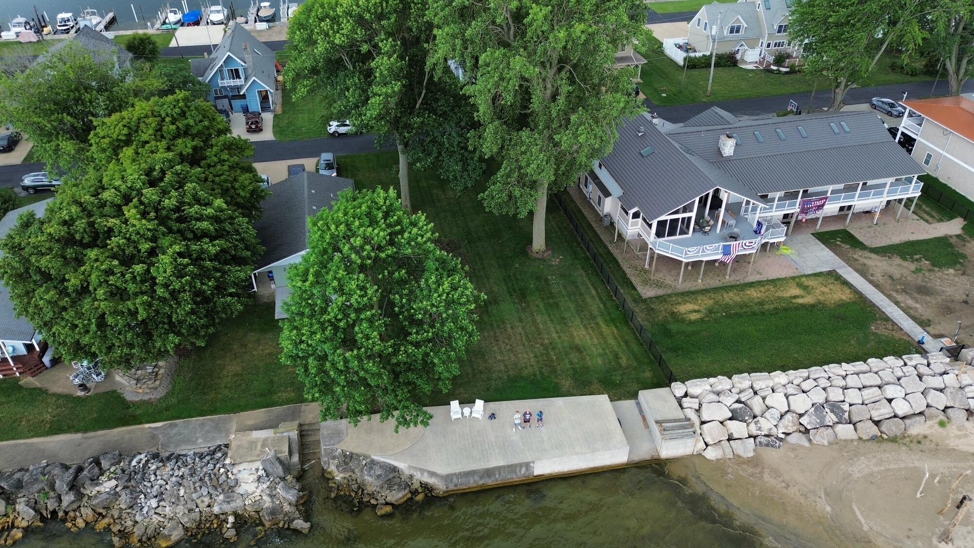 8183 E Lake Boulevard, Marblehead, Ohio image 1