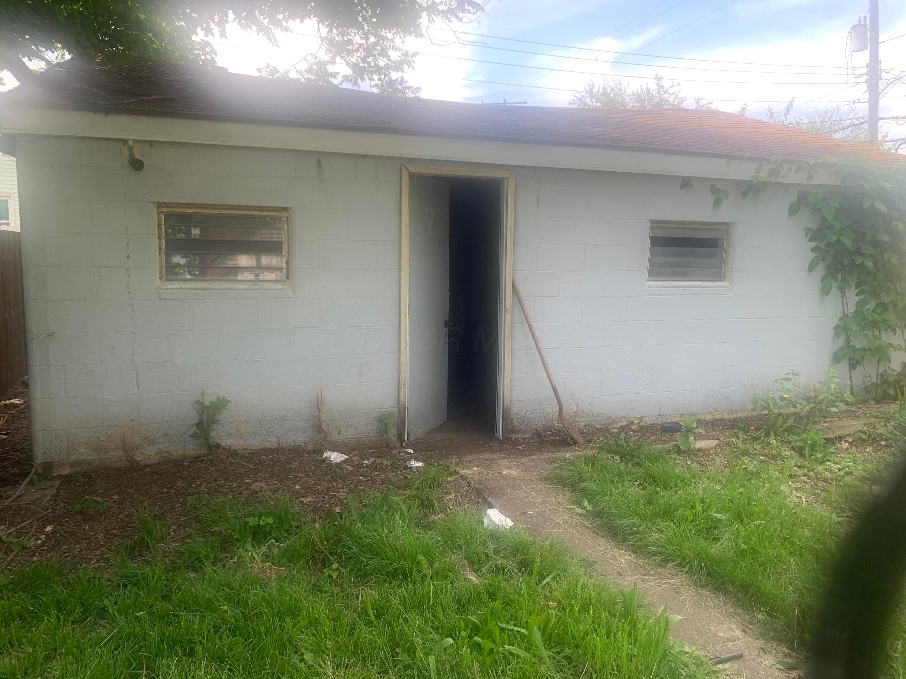 929 Bulen Avenue