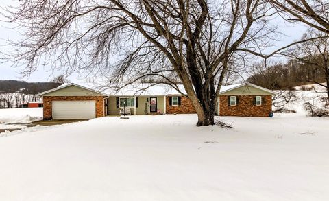 Photo of 2770 Boice Road SW, Lancaster, OH 43130 (MLS # 226004618)