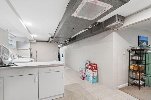 Tiny photo for 602 E Cooke Road, Columbus, OH 43214 (MLS # 226039359)