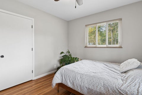 Tiny photo for 602 E Cooke Road, Columbus, OH 43214 (MLS # 226039359)