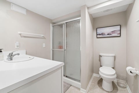 Tiny photo for 602 E Cooke Road, Columbus, OH 43214 (MLS # 226039359)
