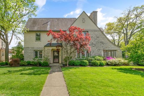 Photo of 2389 Bryden Road, Columbus, OH 43209 (MLS # 226018874)